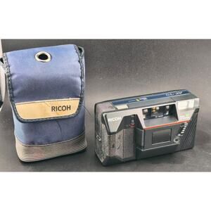 Ricoh AF-70 35mm Camera - FOR PARTS - Powers On / Flash Issue - Includes Bag